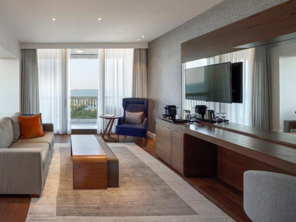 Makedonia Palace : photo 1 de la chambre suite deluxe - vue sur mer