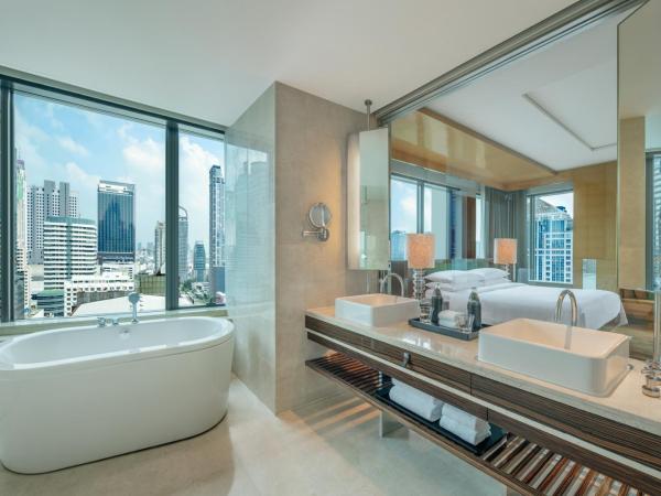 Renaissance Bangkok Ratchaprasong Hotel : photo 3 de la chambre suite studio avec 1 chambre lit king-size