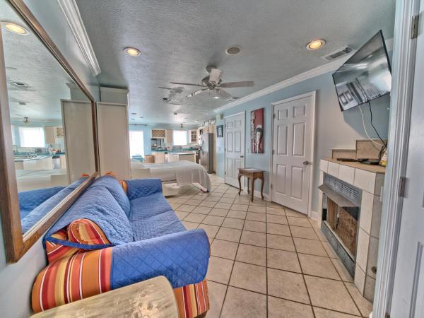 Pineapple Villas : photo 3 de la chambre studio - vue sur piscine 