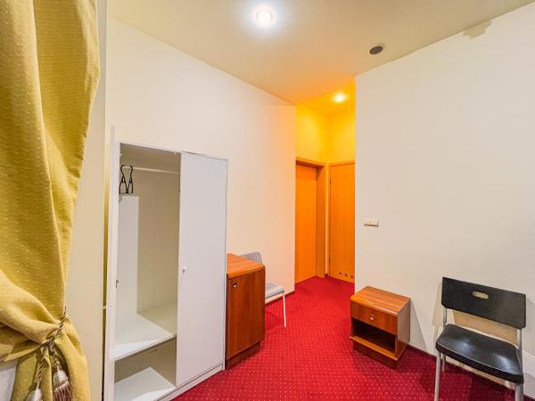 Fry House : photo 4 de la chambre chambre familiale avec salle de bains privative