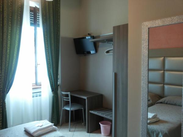 Hotel Le Querce : photo 4 de la chambre chambre lits jumeaux