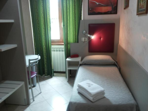 Hotel Le Querce : photo 1 de la chambre chambre simple
