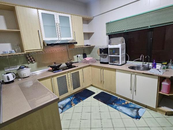 Ber-Santai at Marina Court : photo 10 de la chambre appartement 3 chambres