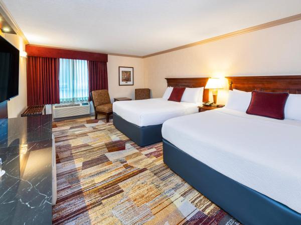 Royal Canadian Lodge : photo 3 de la chambre chambre standard avec 2 lits queen-size
