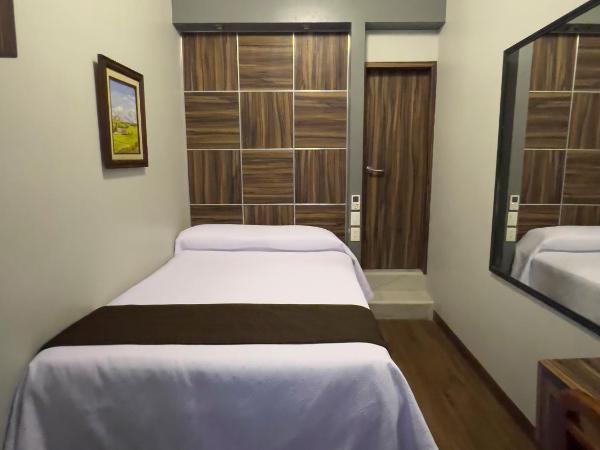 Hotel Principal : photo 3 de la chambre chambre double