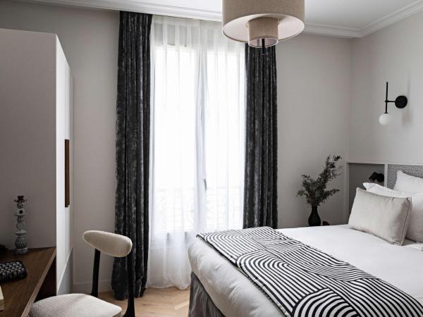 Best Western Premier The Blake Paris Gare Saint Lazare : photo 3 de la chambre chambre lit queen-size supérieure - non-fumeurs