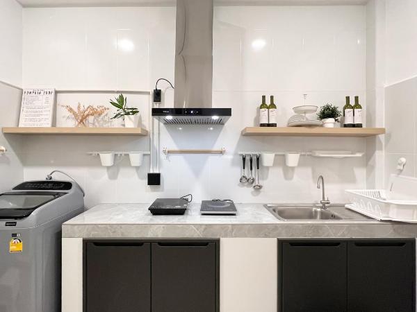 Neveu Premier Residence : Ratchada : photo 7 de la chambre appartement avec balcon