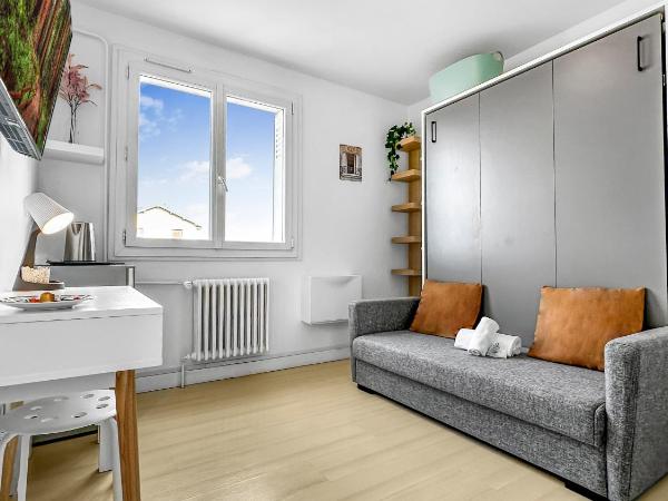 COLOC HAPPY PLACE - Belle colocation de 3 chambres - Wifi gratuit : photo 1 de la chambre chambre double standard