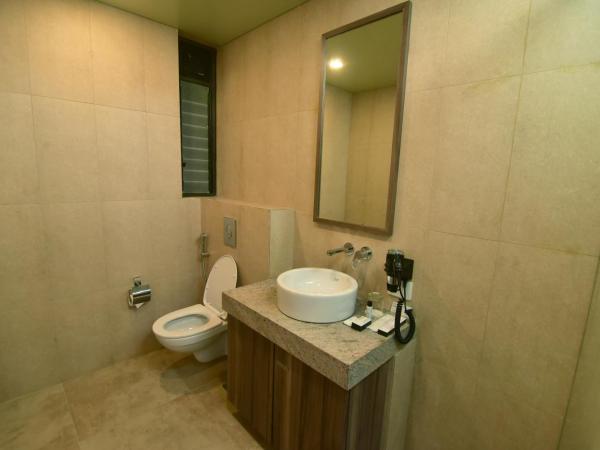 Oxford Golf Resort : photo 7 de la chambre studio with golf view, 513 sqft, at iconic