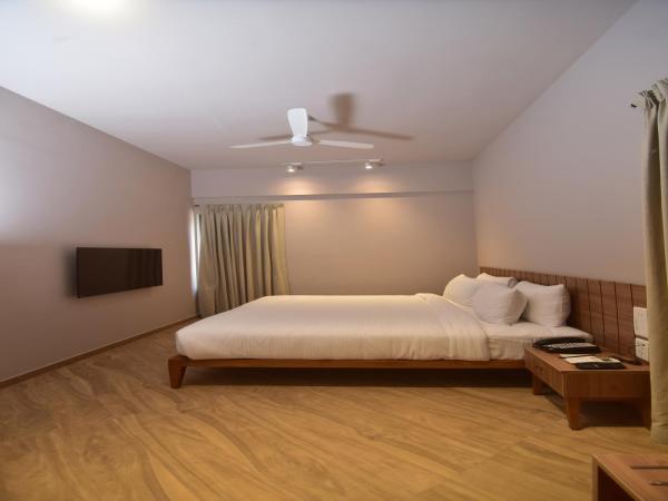 Oxford Golf Resort : photo 10 de la chambre 1 bedroom, and living room with golf view 713 sqft, 1 x ensuite at iconic