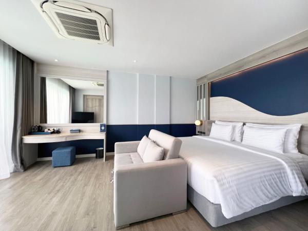 Seabed Grand Hotel Phuket - SHA Extra Plus : photo 2 de la chambre chambre familiale