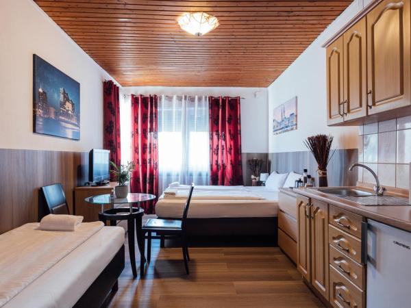 Hotel Hanseat Hamburg : photo 1 de la chambre chambre familiale