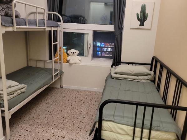 Mamas and Papas Guesthouse and Apartments in Seoul : photo 1 de la chambre chambre triple deluxe