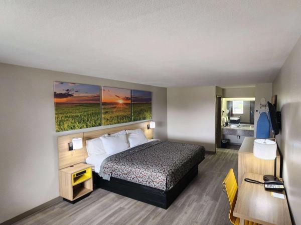 Days Inn Windcrest by Wyndham San Antonio : photo 1 de la chambre suite studio king - fumeurs