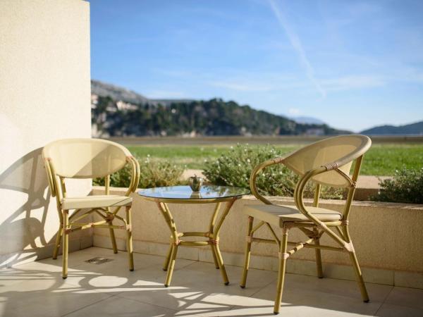 Rixos Premium Dubrovnik : photo 2 de la chambre chambre double supérieure - vue sur jardin et vue partielle sur mer