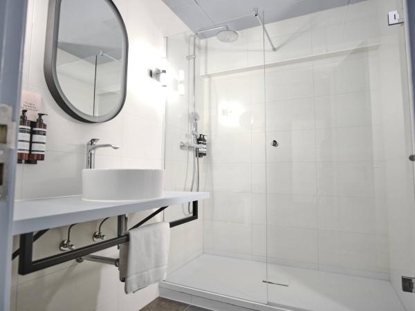 Hotel Halbert : photo 5 de la chambre chambre familiale