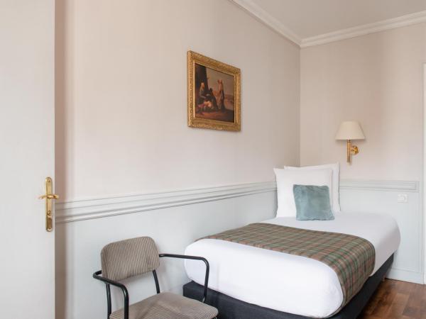 Hôtel De La Porte Dorée : photo 1 de la chambre chambre simple standard