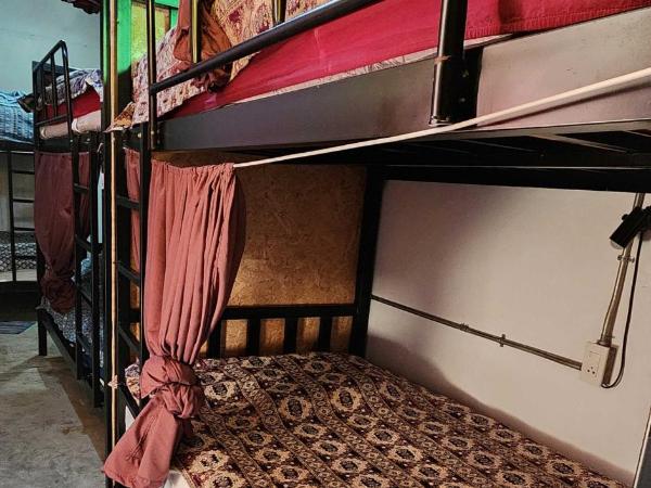 Lanna Hostel : photo 4 de la chambre lit superposé dans dortoir mixte