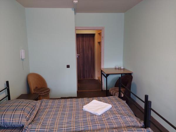 Ośrodek Wypoczynkowo-Hotelowy PRZĄŚNICZKA : photo 8 de la chambre chambre double avec salle de bains privative