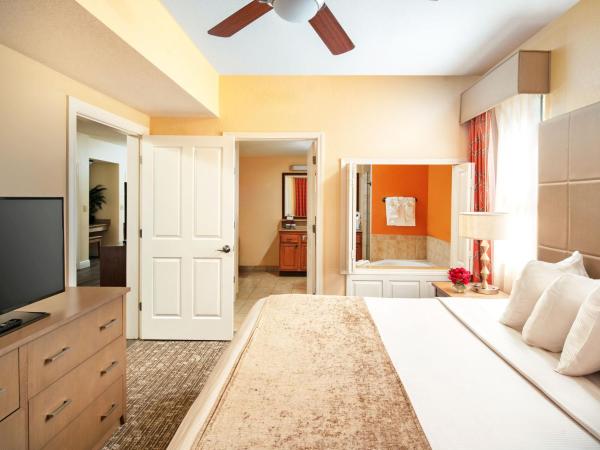 Floridays Orlando Two & Three Bed Rooms Condo Resort : photo 10 de la chambre suite 2 chambres avec canapé-lit