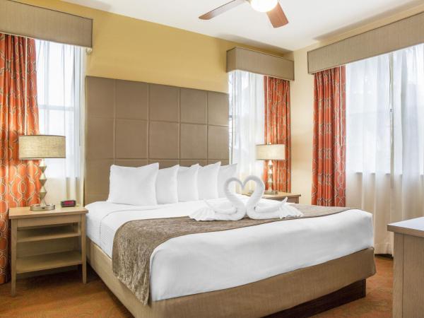 Floridays Orlando Two & Three Bed Rooms Condo Resort : photo 3 de la chambre suite 3 chambres avec canapé-lit