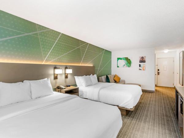 Comfort Inn & Suites Louisville Airport Fair & Expo : photo 4 de la chambre suite avec 2 lits queen-size - non-fumeurs