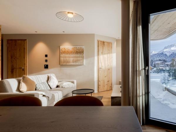 Postresidenz am See : photo 2 de la chambre suite 2 chambres - vue sur ville