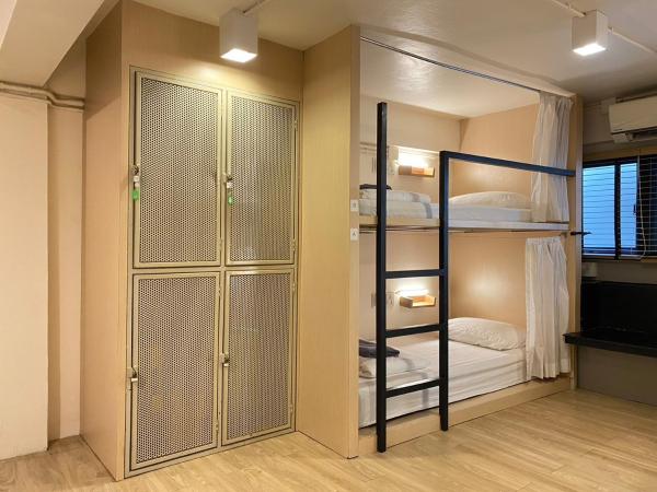 Monomer Hostel Bangkok : photo 1 de la chambre lit dans dortoir fminin de 5 lits 