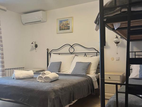 B&B Baron Gautsch : photo 8 de la chambre chambre quadruple avec terrasse