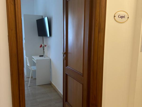 Panoramic Rooms Salerno Affittacamere : photo 5 de la chambre chambre double