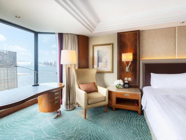 Kowloon Shangri-La, Hong Kong : photo 2 de la chambre chambre lit king-size horizon club avec avantages horizon club - vue latérale sur port