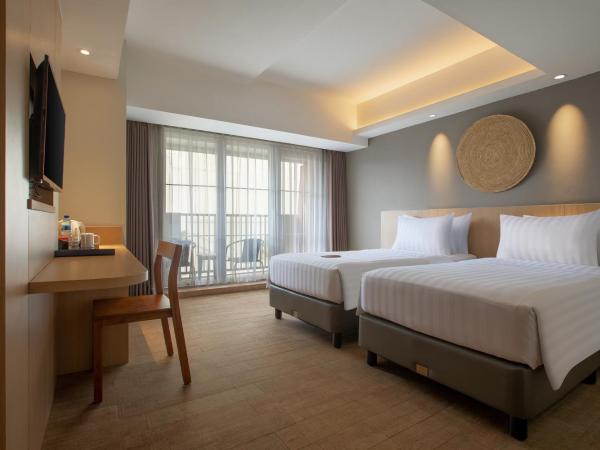 Aveta Hotel Malioboro : photo 3 de la chambre chambre de luxe avec balcon