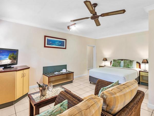 Bay Village Tropical Retreat & Apartments : photo 5 de la chambre studio