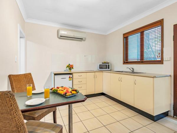 Bay Village Tropical Retreat & Apartments : photo 2 de la chambre studio