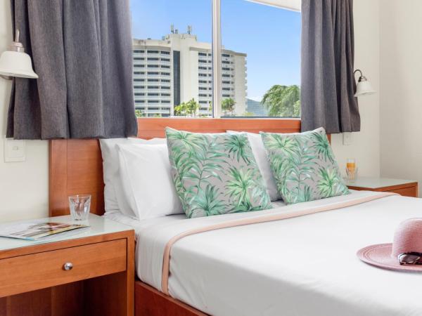 Bay Village Tropical Retreat & Apartments : photo 6 de la chambre appartement 3 chambres