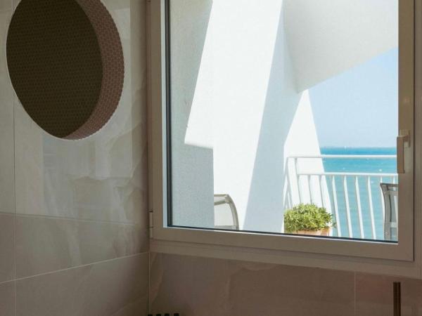 Hôtel La Plage 5 étoiles La Grande Motte : photo 1 de la chambre suite avec terrasse