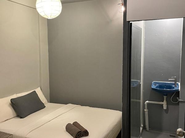 GRAYHAUS SOHO Ipoh : photo 6 de la chambre chambre triple avec salle de bains commune