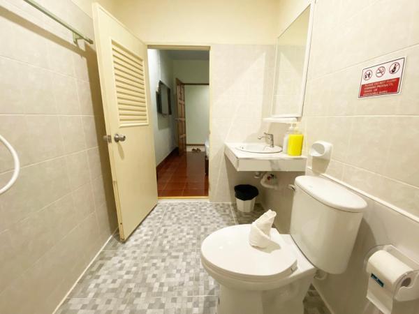 Khaolak Grand City : photo 2 de la chambre petite chambre simple