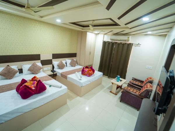 Hotel Siddhi Vinayak : photo 10 de la chambre chambre familiale