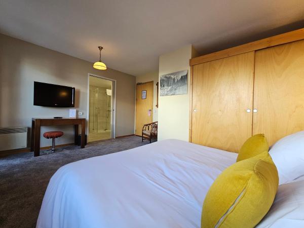 Hotel Les Arolles : photo 3 de la chambre chambre double avec balcon