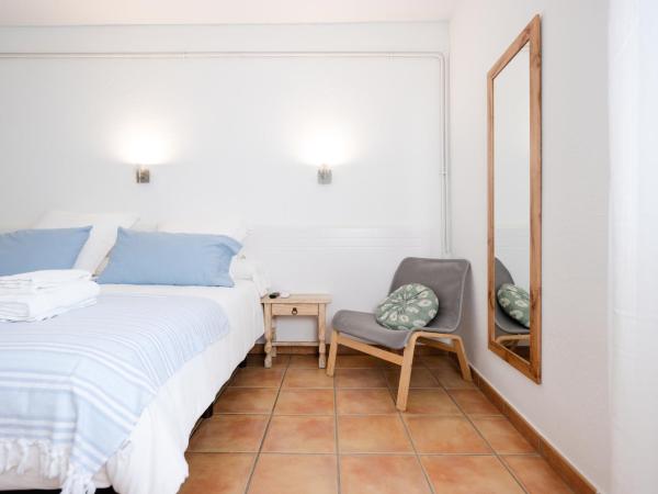 Hostal el Ranxo : photo 2 de la chambre chambre double avec salle de bains privative