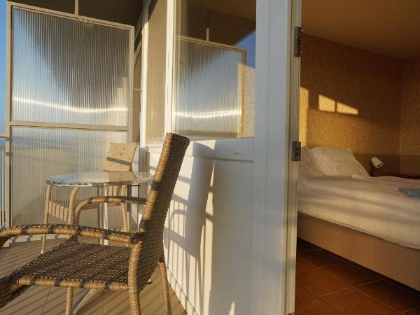 Plazs Hotel Siófok : photo 4 de la chambre chambre double – vue sur lac