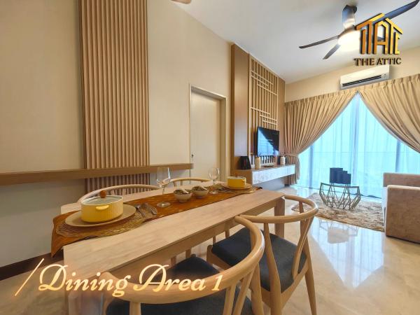 Attic Home Melaka Silverscape Residence & Jonker : photo 4 de la chambre dual key [2hall&4room] premium family suite (private bathtub and city view)