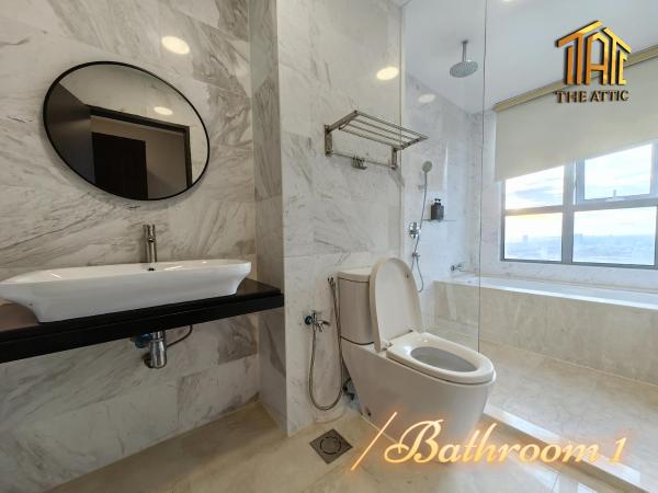 Attic Home Melaka Silverscape Residence & Jonker : photo 7 de la chambre dual key [2hall&4room] premium family suite (private bathtub and city view)