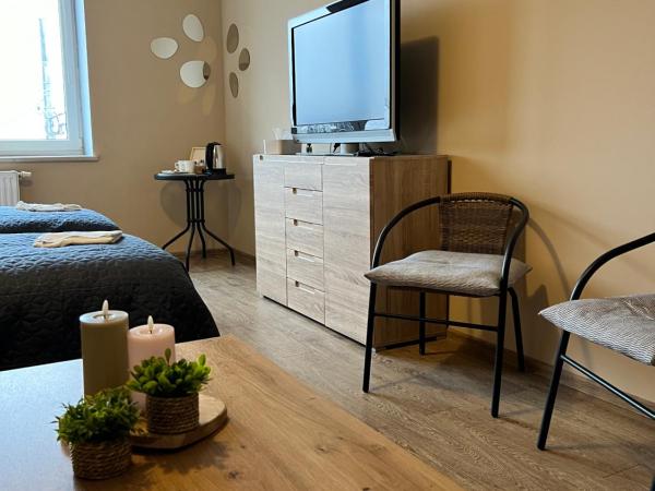Gdynia Pokoje Blisko Morza i Centrum : photo 5 de la chambre chambre lits jumeaux avec salle de bains commune