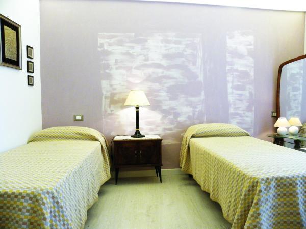 Al Ponte Vecchio : photo 8 de la chambre chambre double ou lits jumeaux avec terrasse