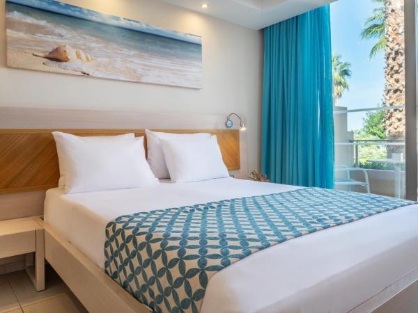 Royal & Imperial Belvedere Resort : photo 5 de la chambre chambre deluxe - vue sur montagne ou jardin