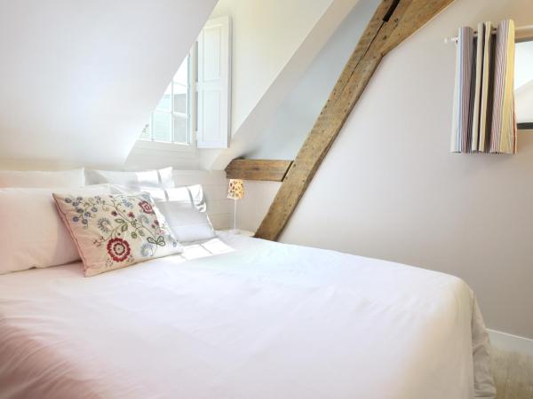 The Originals Boutique, Hôtel Le Londres, Saumur : photo 3 de la chambre appartement (4 adultes)