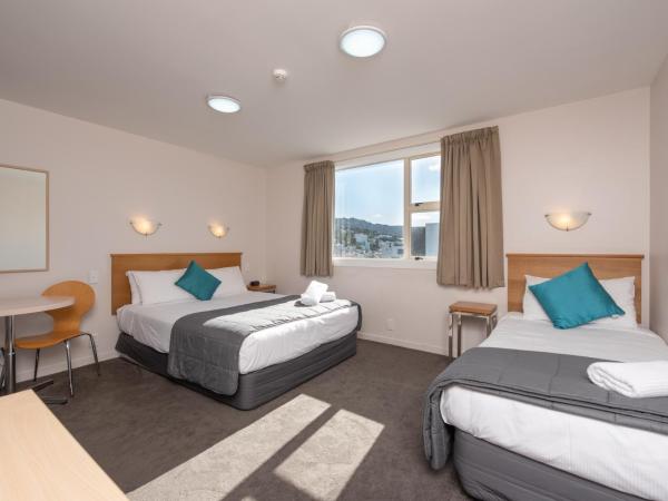 Capital View Motor Inn : photo 3 de la chambre studio lit queen-size 
