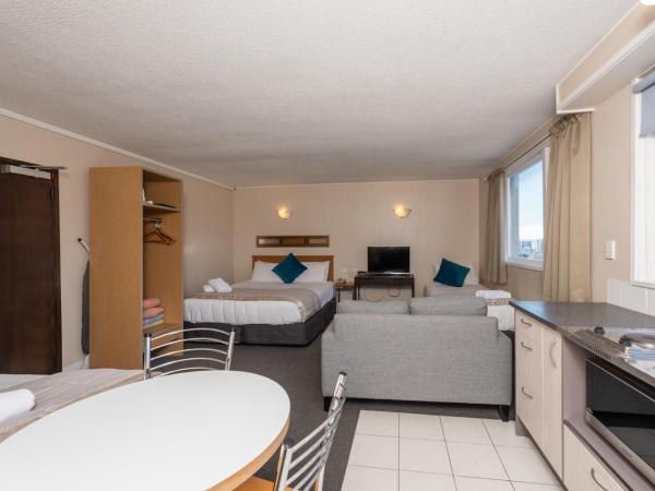 Capital View Motor Inn : photo 5 de la chambre grand studio king